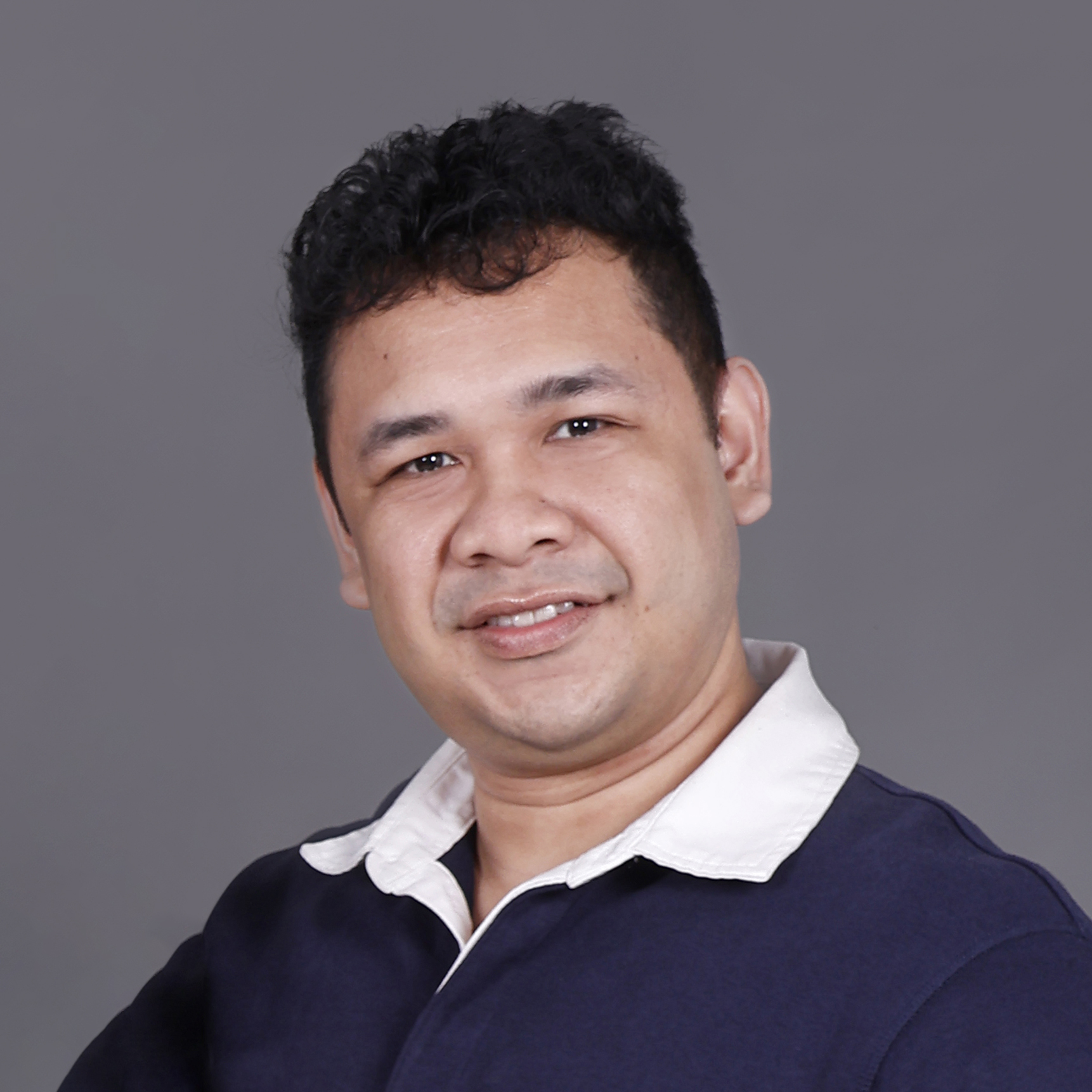 Arvin Saclolo headshot